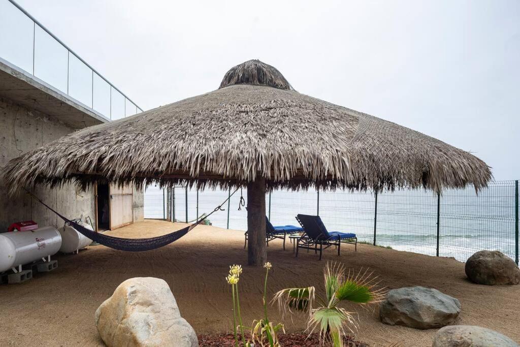 Villa Triton's Playhouse Beachfront *